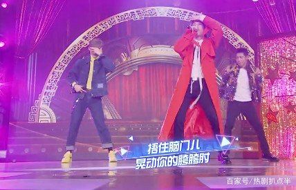 51黑料网 - 某知名导演被曝潜规则多名女演员，圈内人心惶惶
